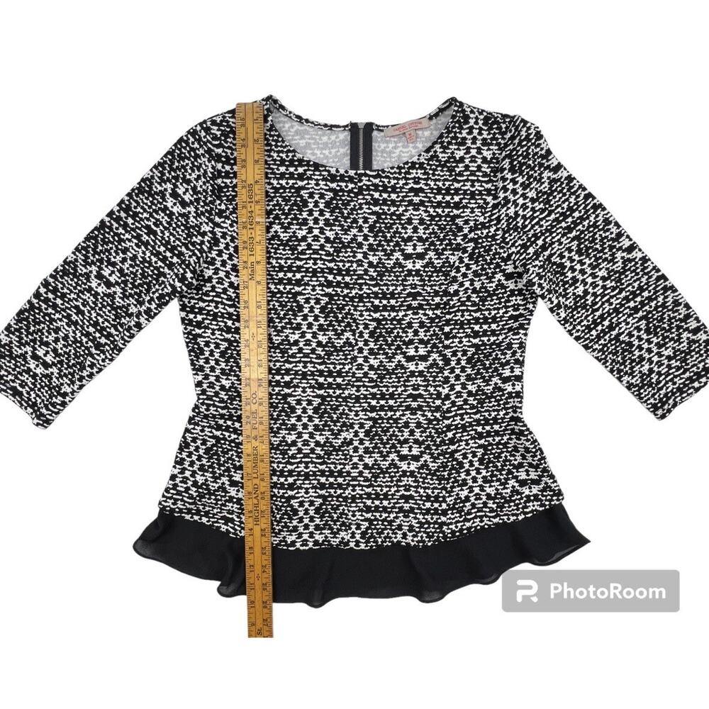 Green Envelope Casual Couture Top Womens Medium Black White Print Ruffle Hem - Picture 7 of 8